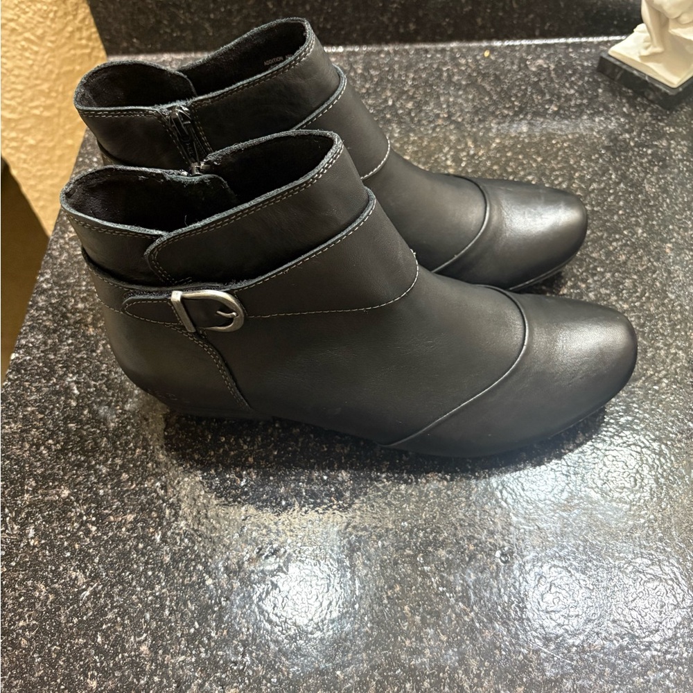Addiction Black Ankle Boots with Sleek Design